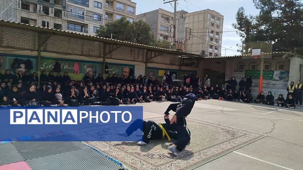 المپیاد ورزشی درون مدرسه ای در دبیرستان پیرایش یک