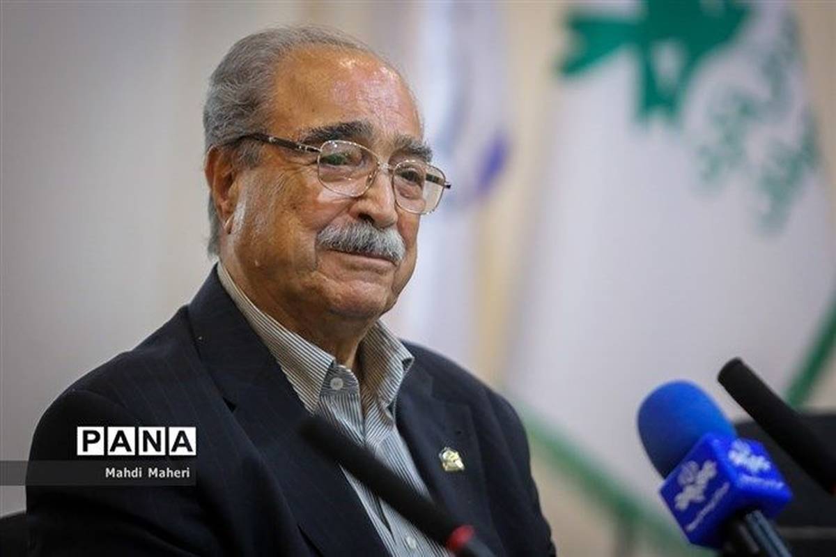 همگان در نهضت توسعه عدالت آموزشی با رئیسجمهور پزشکیان همراه شویم تا لبخند بر چهره فرزندان این سرزمین بنشانیم