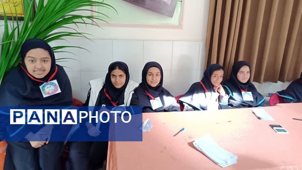 شور انتخابات شورای دانش‌آموزی در مدارس ناحیه 2 یزد