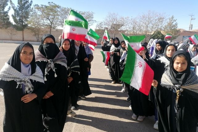 گرامیداشت ۱۳ آبان ماه ویژه دانش آموزان مدرسه تکتم خلیل آباد