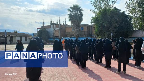 آموزش رژه نظامی برای دختران فاطمی