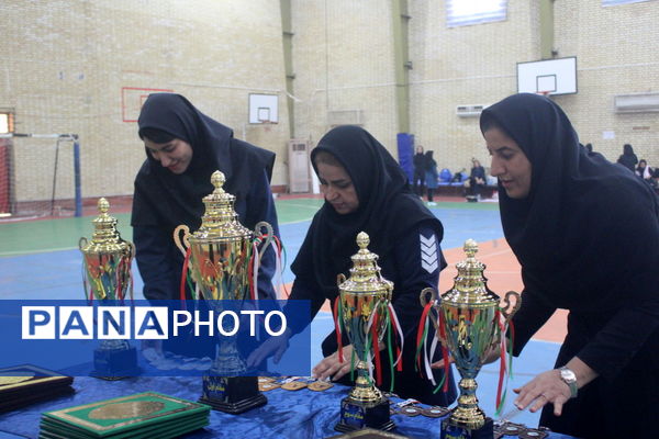 مسابقات تنیس روی میز فرهنگیان یادواره شهدای تربیت‌بدنی در سالن آزادگان استان بوشهر 