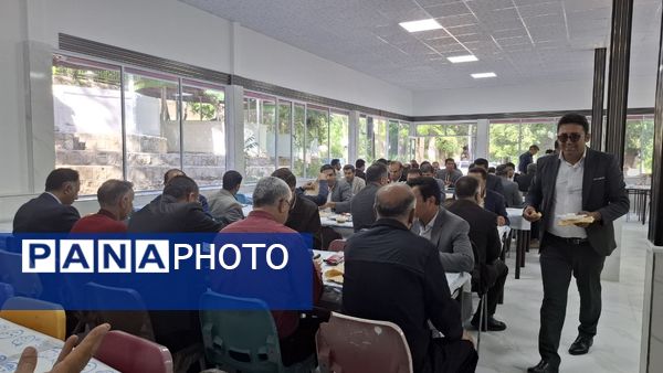 همایش پیاده‌روی کارکنان آموزش‌وپرورش کهگیلویه و بویراحمد به مناسبت هفته معلم و ولادت امام رضا (ع)