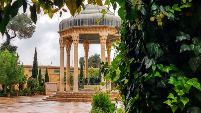 نوای امید در غزل‌خوانی حافظ