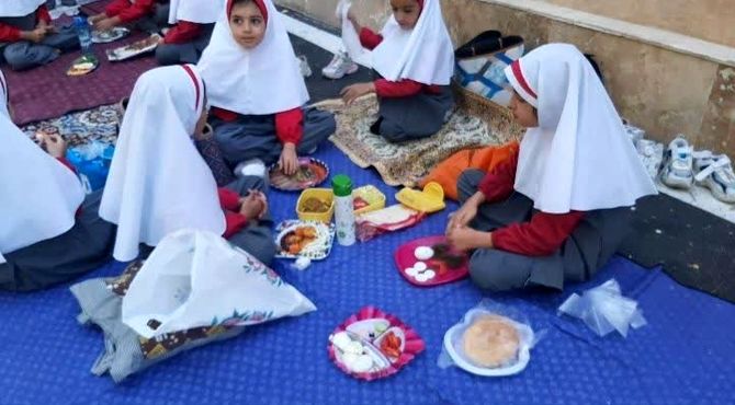 برپایی اردوی تفریحی به مناسبت روز جهانی تخم‌مرغ