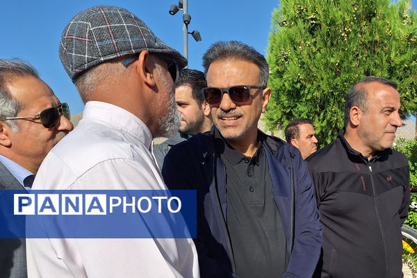 همایش پیاده‌روی خانوادگی در شیراز 