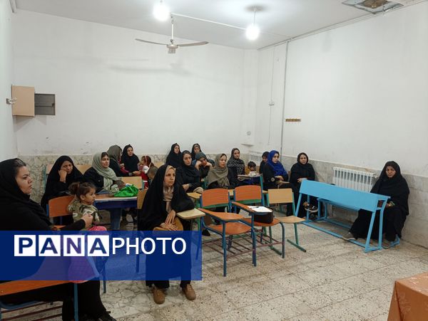 اولین جلسه هم اندیشی اولیا و مربیان در دبستان شهید پسندیده فدافن