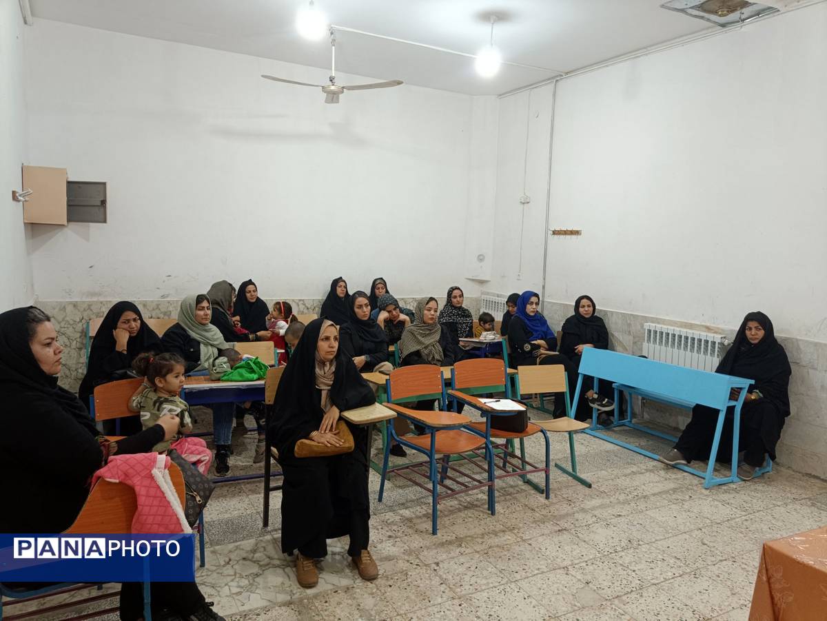 اولین جلسه هم اندیشی اولیا و مربیان در دبستان شهید پسندیده فدافن