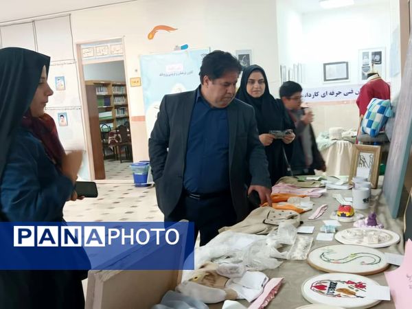 برگزاری اختتامیه جشنواره و نمایشگاه یلدایی کانون فرهنگی‌تربیتی روح‌الله در منطقه ۵