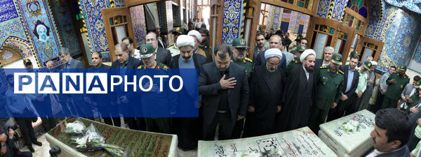 عطر افشانی گلزار شهدا؛ تجدید پیمان با آسمان در یزد