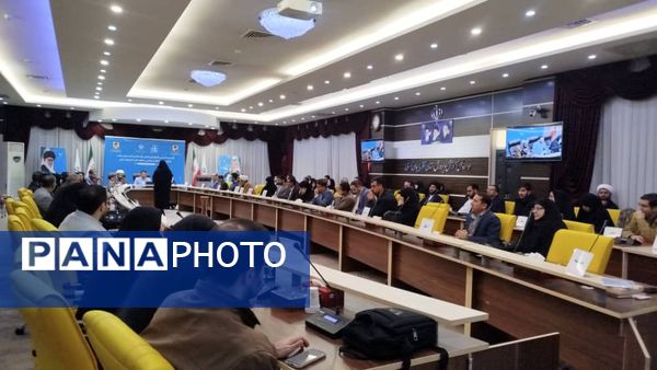 کارگاه توان افزایی کارشناسان قرآن، عترت و نماز و مدیران دارالقرآن‌های استان آذربایجان شرقی 