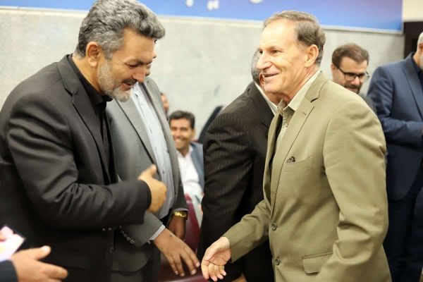 آیین استقبال باشکوه از آتوسا گلشاد نژاد، قهرمان طلای کاراته ایران در کرمانشاه