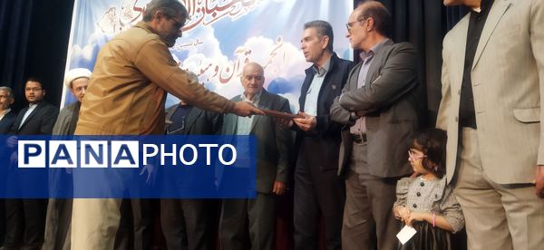 محفل ماهیانه  انس با قرآن کریم در کانون لقمان کاشمر 