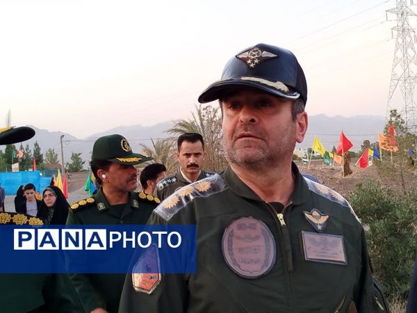بازدید فرمانده پایگاه پنجم رزمی هوانیروز مشهد از دومین کنگره ملی شهید مدرس (ره) 