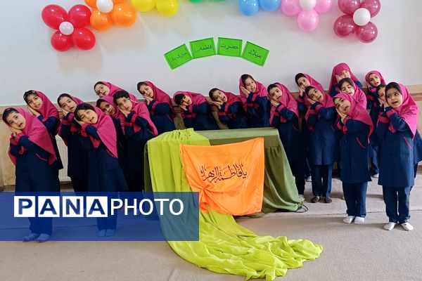 جشن میلاد حضرت زهرا (س) و سه شنبه های مهدوی در مدرسه شهید حسین اسماعیلی پردیس