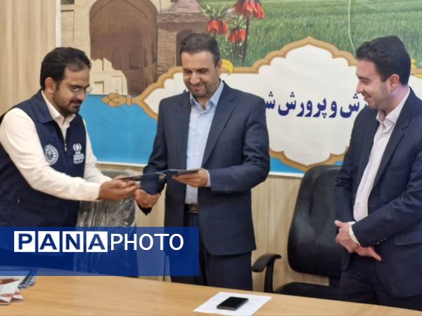 نشست خبری مدیر آموزش و پرورش شهرستان دهقان با اصحاب رسانه به میزبانی خبرگزاری پانا