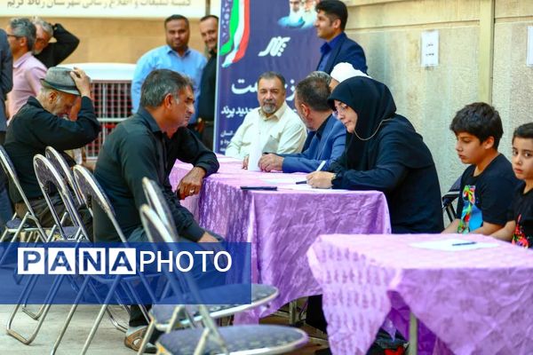 اقامه نماز جمعه شهر پرند به‌مناسبت هفته دولت