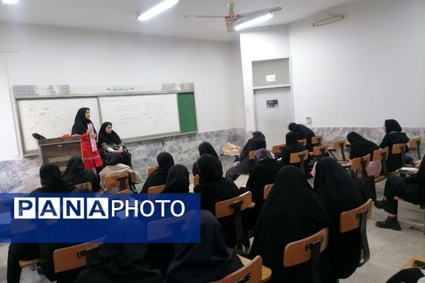 برگزاری دوره‌های مقدماتی هلال احمر در دانشگاه آزاد اسلامی شیروان