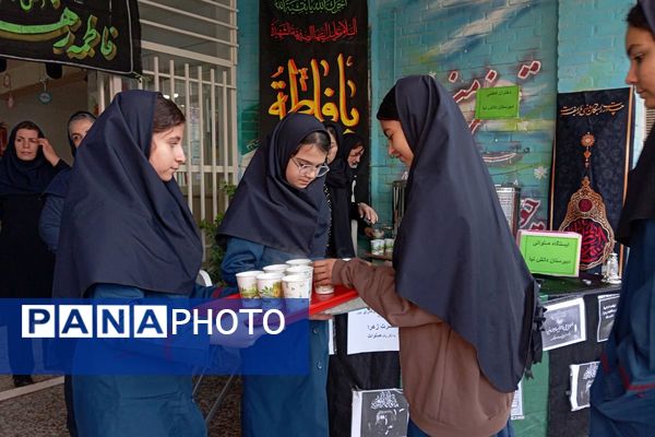 ایستگاه صلواتی دانش‌آموزان دانش‌نیا؛ تجلی ارادت به حضرت فاطمه زهرا(س)