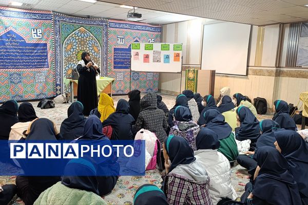 گرامیداشت هفته بسیج در مدارس ناحیه دو شهرری 