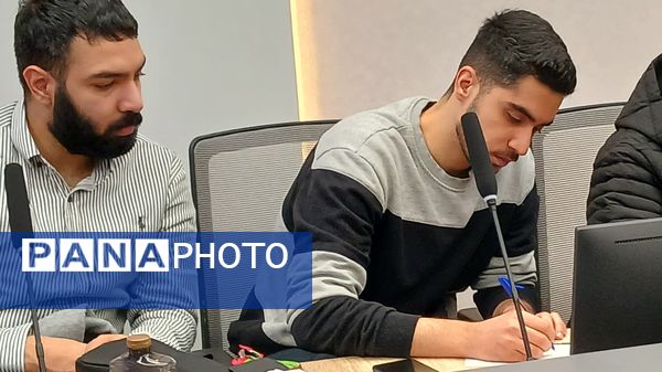 دیدار دانشجویان دانشگاه آزاد با نماینده مجلس شورای اسلامی در کرج 