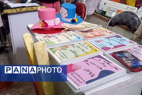 بازدید دانش‌آموزان دبستان صدیقی از آیین اختتامیه رویداد ملی دارالفنون