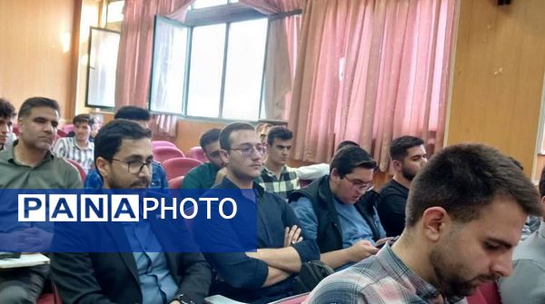 نشست علمی تحلیلی سالگرد عملیات طوفان الاقصی در دانشگاه آزاد کرج