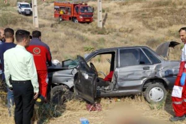 5  مصدوم و یک جان‌باخته بر اثر واژگونی سواری پراید در جاده زنجان_بیجار