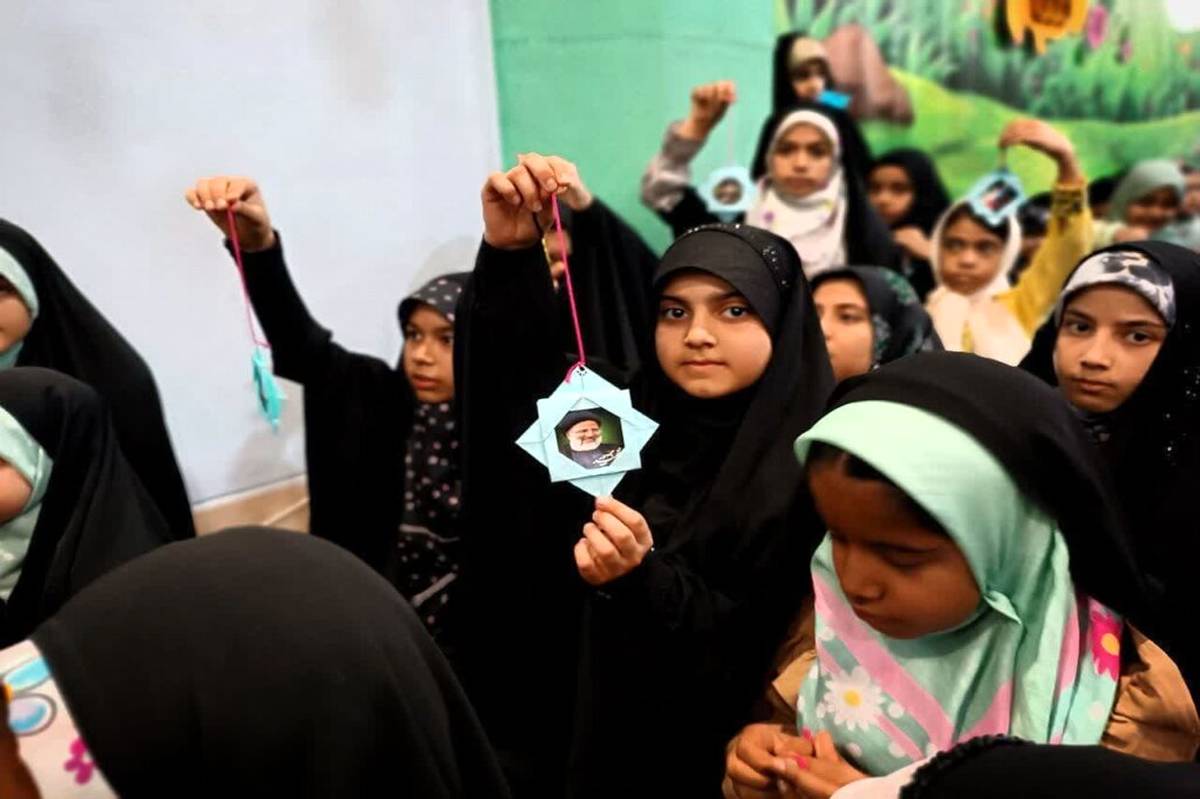گرامیداشت یاد شهدای خدمت با حضور دختران نوجوان هیات «زیر گنبد طلا»