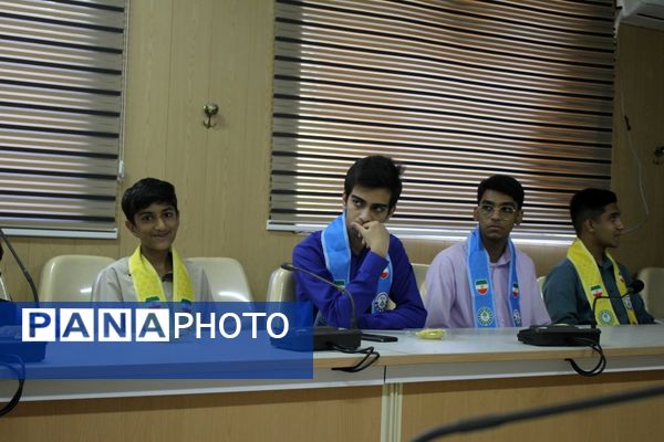 مراسم تجلیل از دانش‌آموز خبرنگاران پانا و اهدای احکام مجلس دانش‌آموزی 
