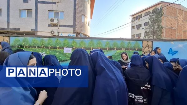 هفته کتاب و کتابخوانی در دبیرستان بهار آزادی قائمشهر