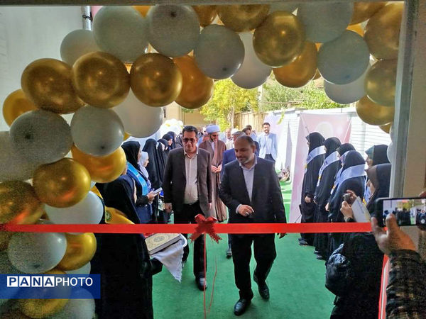افتتاح «کافه گفت‌وگوی دخترونه» بجنورد