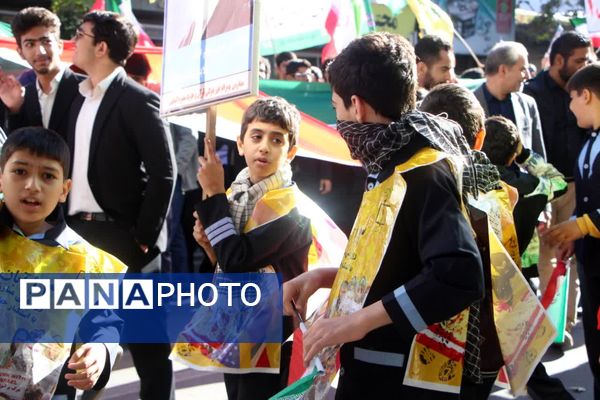 خروش دانش‌آموزان گرگانی در روز حماسه و بصیرت