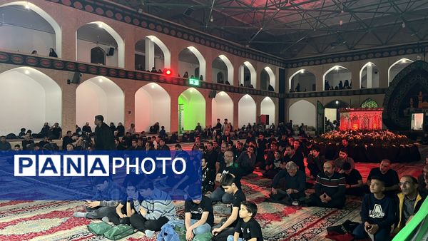مراسم احیا شب بیست و یکم در حسینیه سفید اشکذر 