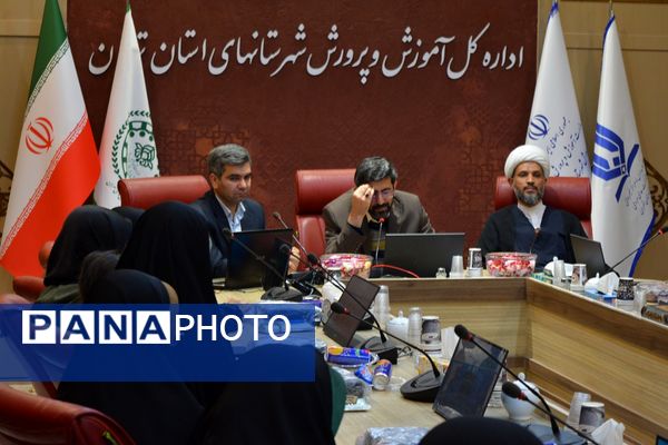 بدرقه دانش‌آموزان عمره‌گزار دختر شهرستان‌های استان تهران