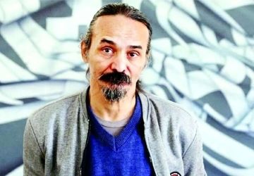 رضا آشفته به صحنه باز می‌گردد