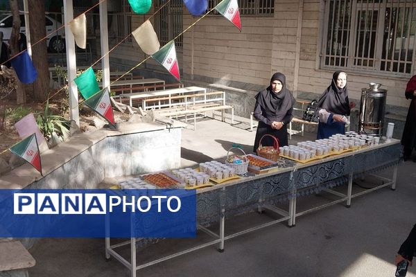 برگزاری جشن آغازین مهرماه در دبیرستان حضرت زینب(س) ناحیه یک شهرری