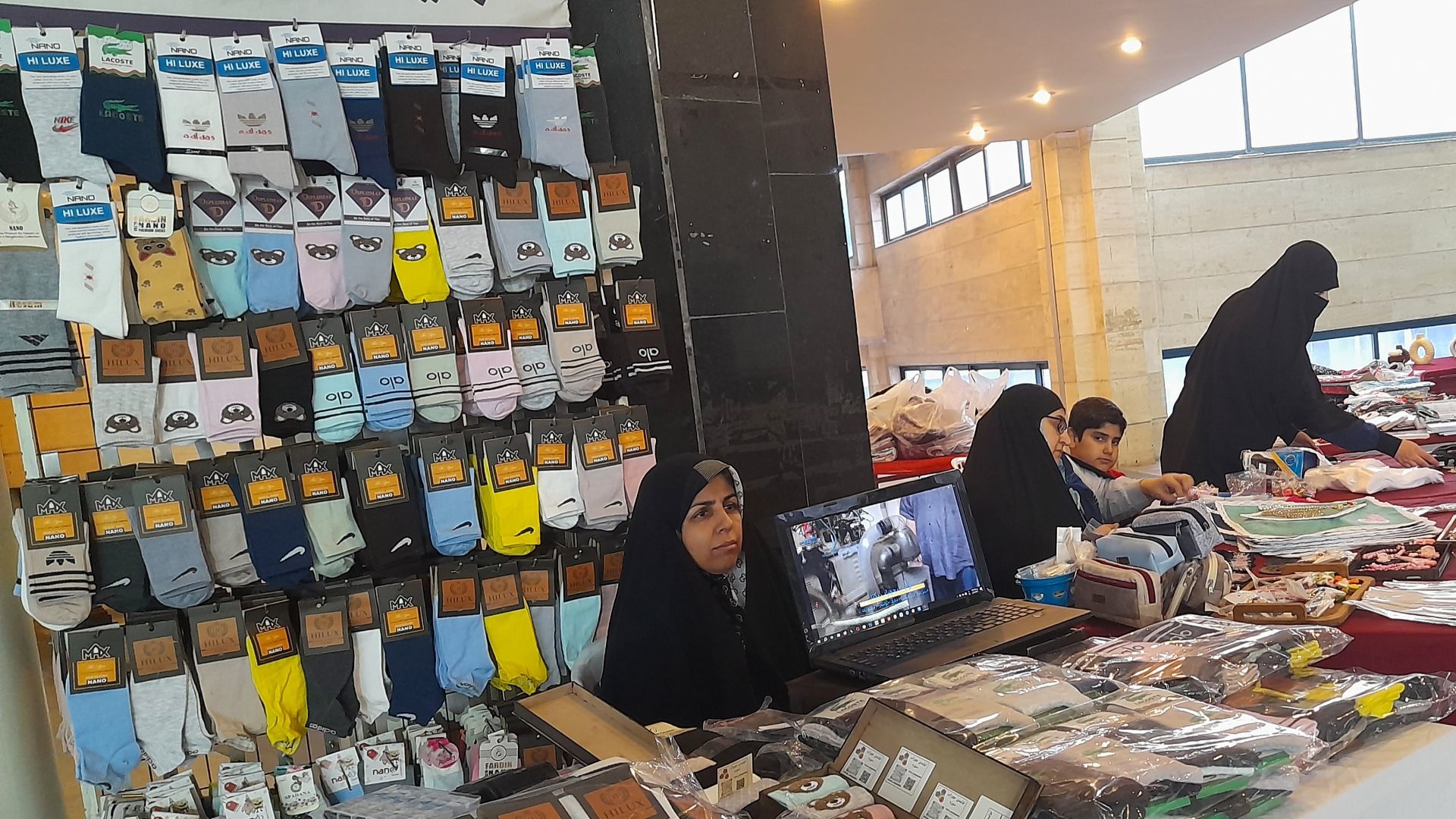 بازارچه اشتغال زایی بانوان در مشهد