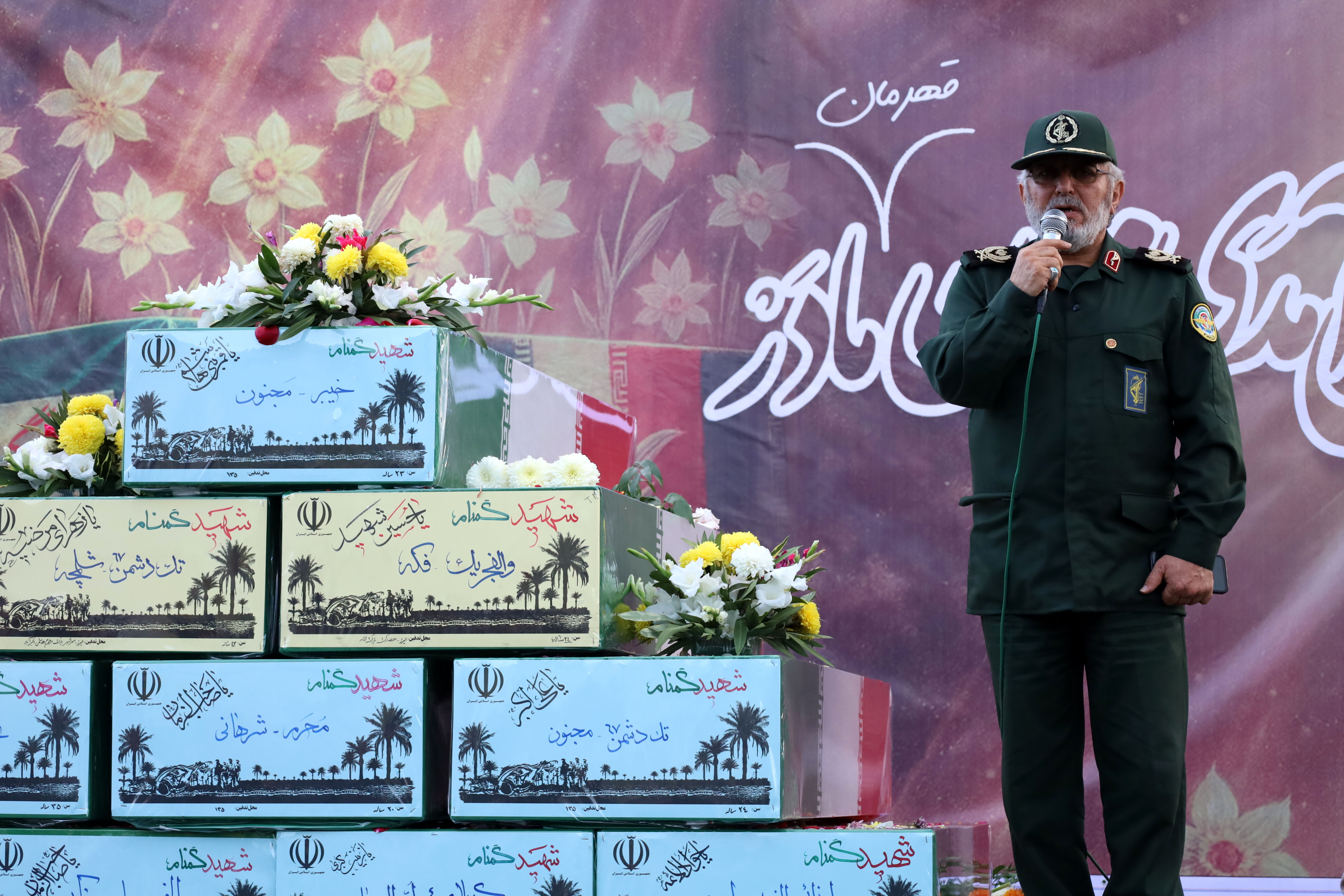 شهدا نوری در ظلمات دشمنان بودند