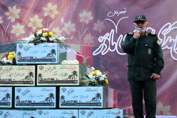 شهدا نوری در ظلمات دشمنان بودند