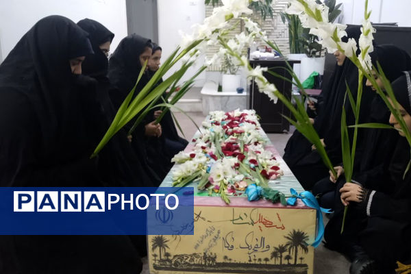 استقبال از شهید گمنام به میزبانی دبیرستان در ادب 