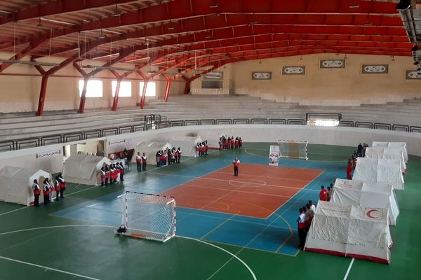 مانور اسکان اضطراری با هدف افزایش مهارت و آمادگی نجاتگران در بروجن برگزار شد
