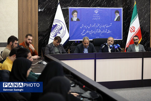 نشست صمیمی وزیر آموزش و پرورش با مدال آوران المپیادهای علمی