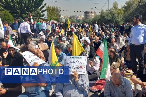 برگزاری نماز جمعه نصر به امامت رهبر معظم انقلاب اسلامی 