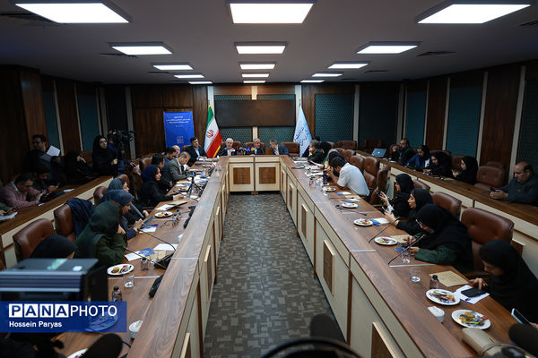 نشست خبری وزیر میراث فرهنگی، گردشگری و صنایع دستی و معاونان وزارتخانه با اصحاب رسانه