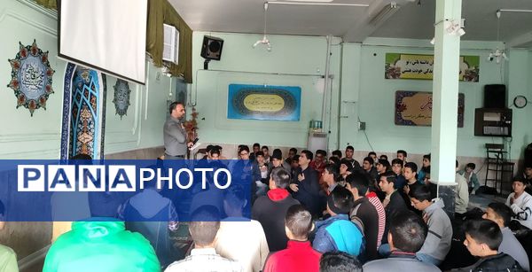 زیارت عاشورا در دبیرستان شاهد ابوذر غفاری 
