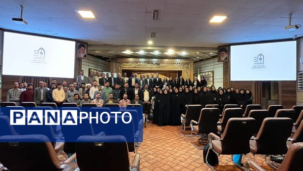 جلسه هم‌اندیشی و دانش افزایی ویژه سر گروه‌های مشاوره و تفکر سبک زندگی آموزش و پرورش خراسان رضوی 