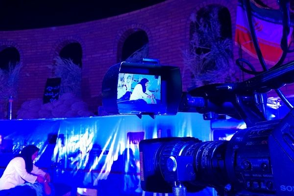 اجرای پایانی تئاتر هزار‌ و یک شب، گریزی به خاطرات جنگ دفاع مقدس، در پارک شهروند صباشهر