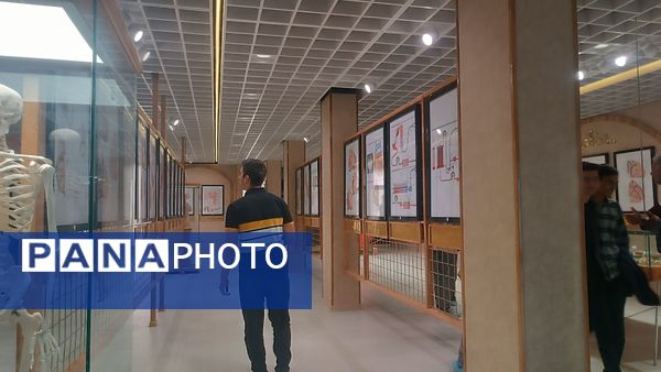 بازدید دانش‌آموزان دبیرستان شاهد ابوذر غفاری نیشابور از افلاک نمای نیشابور