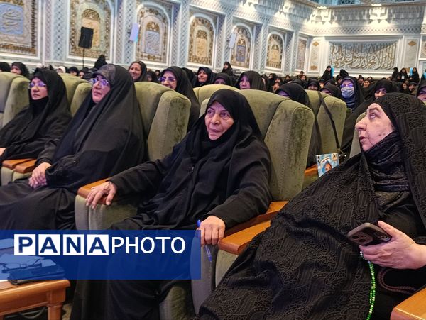 نشست ویژه بانوان پیرغلام حسینی در مشهد؛ جلوه‌ای از هم‌افزایی و معنویت